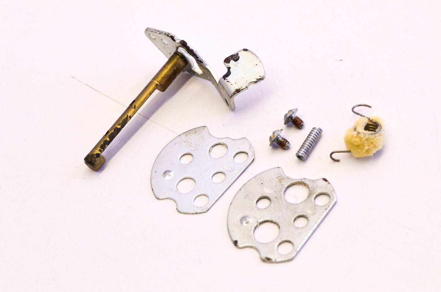 New OEM Briggs & Stratton 495097 Choke Shaft Kit NOS