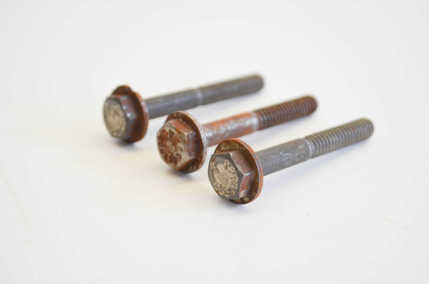 New OEM Briggs & Stratton 93377, 938 Screw Qty 3 NOS