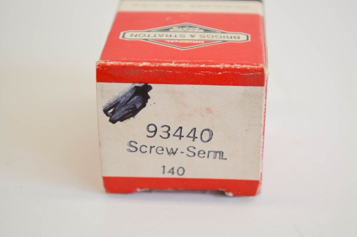 New OEM Briggs & Stratton 93440, 140 Screw Qty 2 NOS