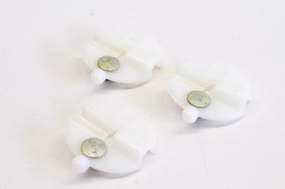 New OEM Briggs & Stratton 298819 Choke Valve Qty 3 NOS