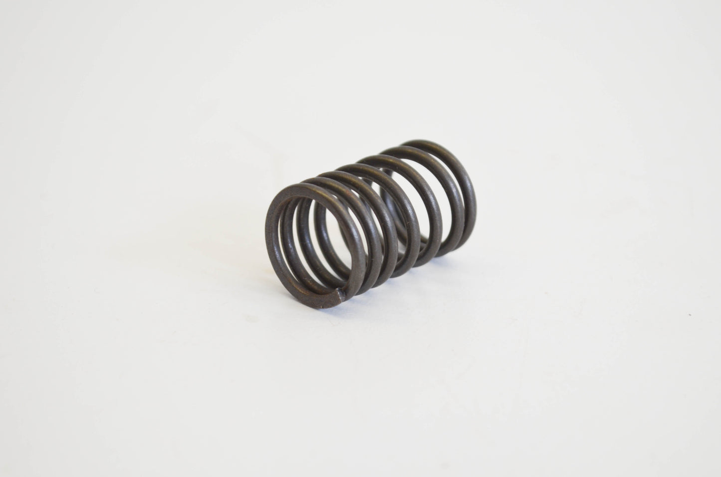 New OEM Briggs & Stratton 260552, 1591 Valve Spring NOS