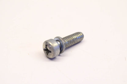New OEM Briggs & Stratton 93208 Screw NOS