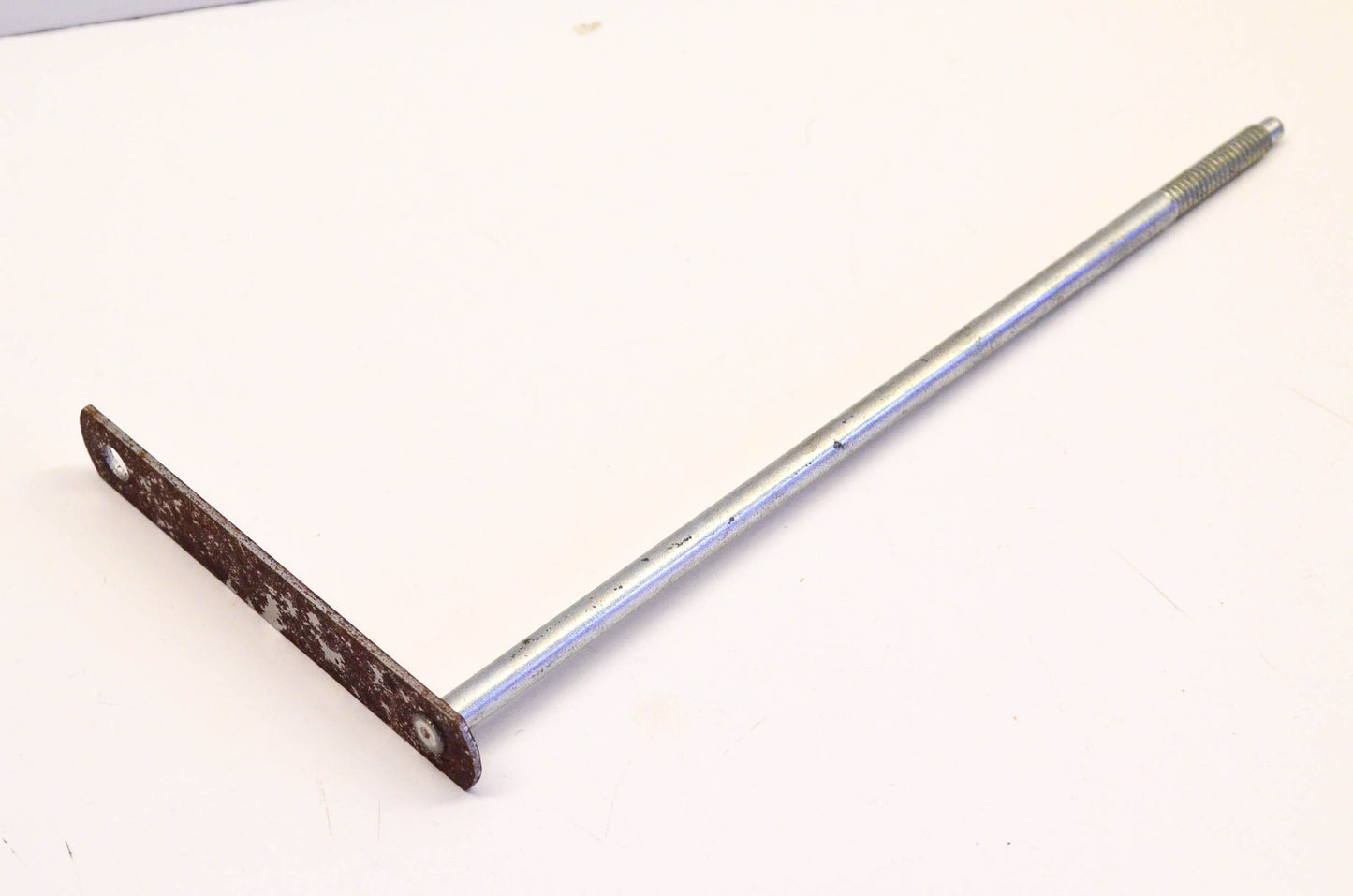 New OEM Briggs & Stratton 295947 Air Cleaner Stud NOS