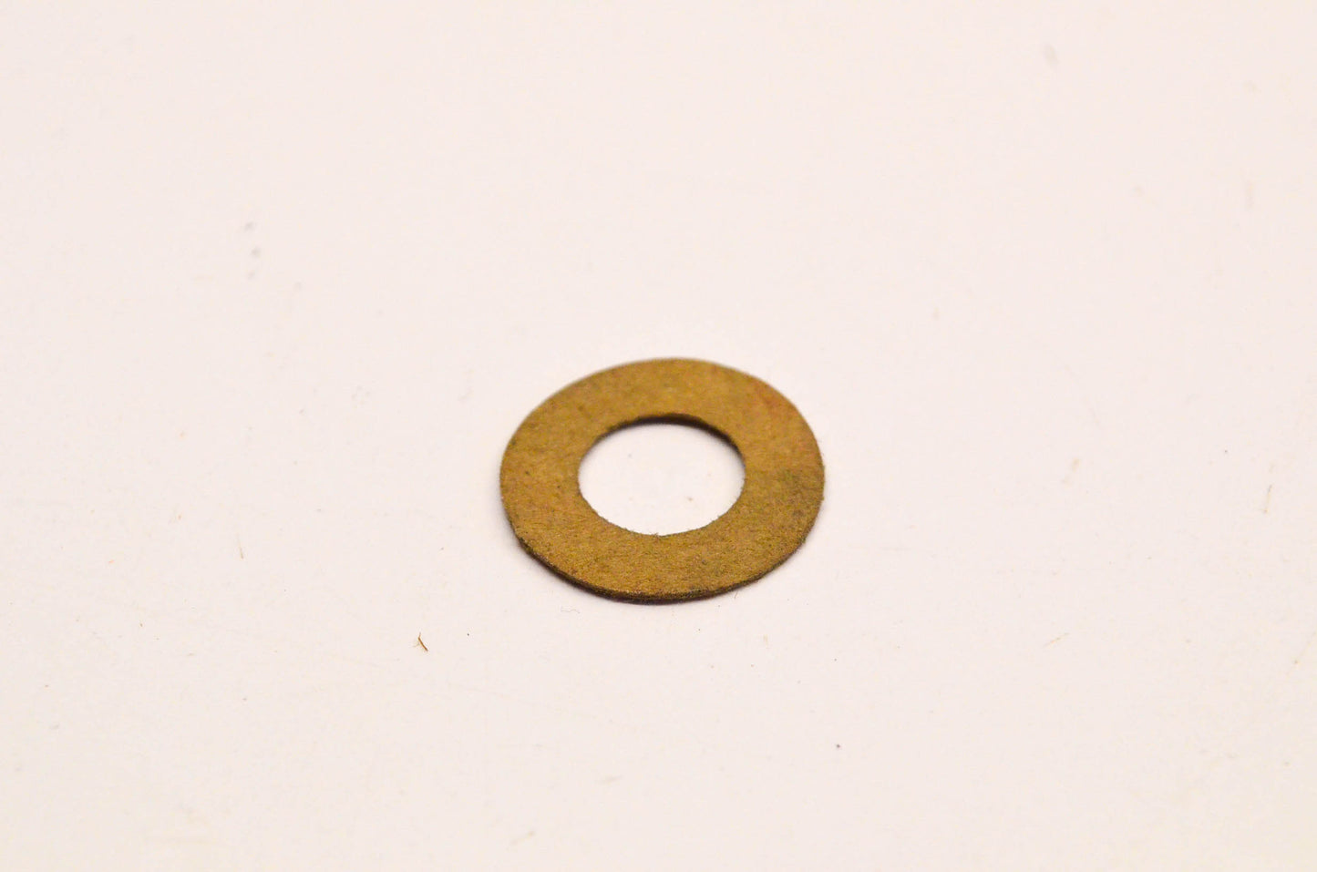 New OEM Briggs & Stratton 27323 Breather Body Gasket NOS