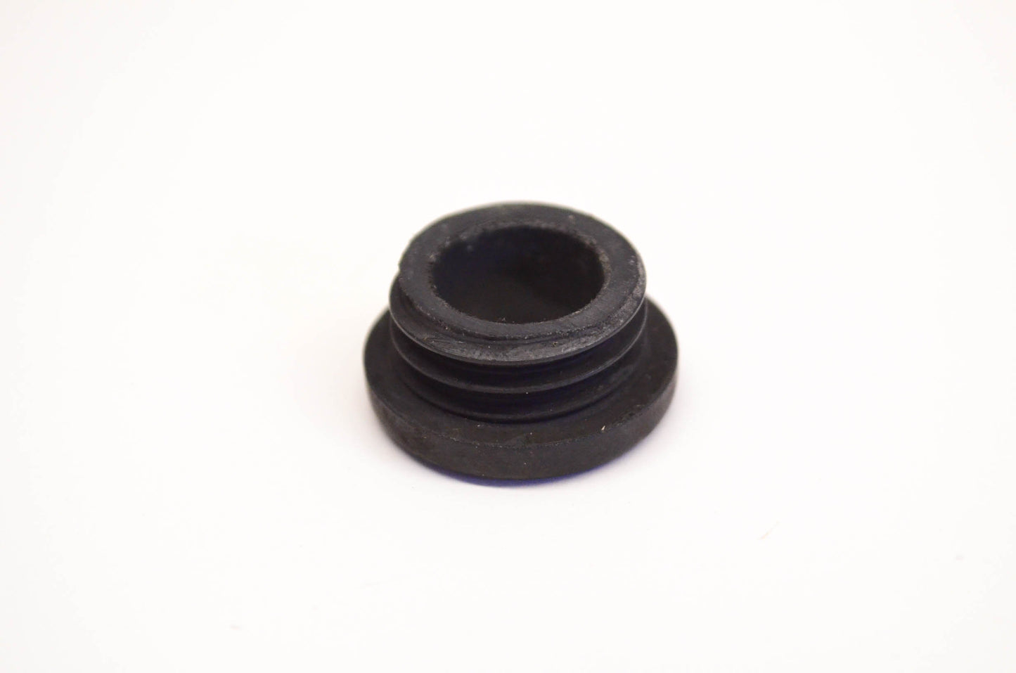 New OEM Briggs & Stratton 68838 Oil Seal NOS