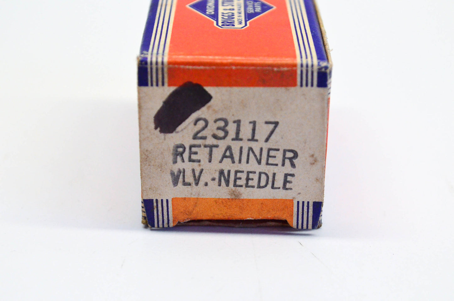 New OEM Briggs & Stratton 23117 Needle Valve Retainer NOS