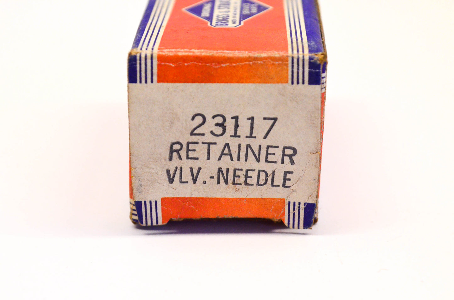New OEM Briggs & Stratton 23117 Needle Valve Retainer NOS