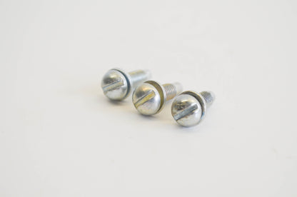 New OEM Briggs & Stratton 93440, 151 Screw Qty 3 NOS