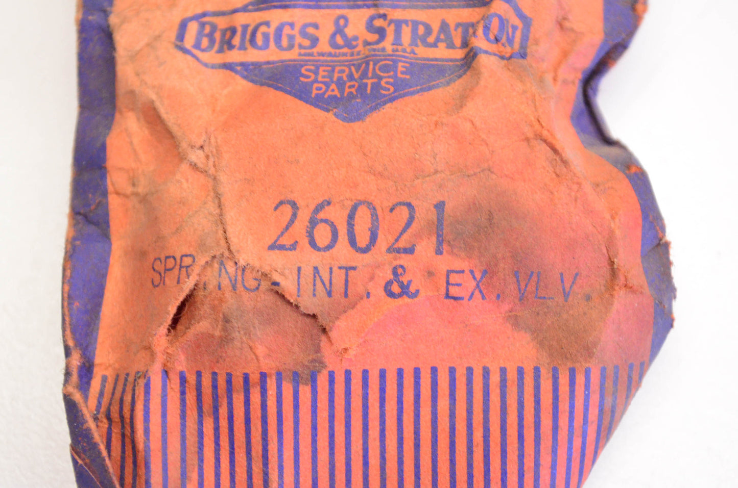 New OEM Briggs & Stratton 26021 Valve Spring NOS