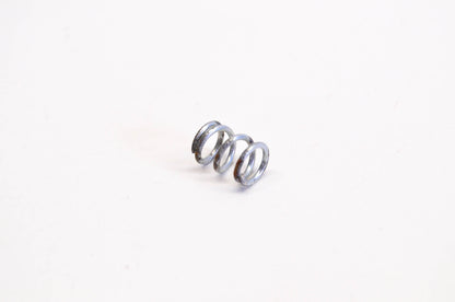 New OEM Briggs & Stratton 26336 Needle Valve Spring NOS