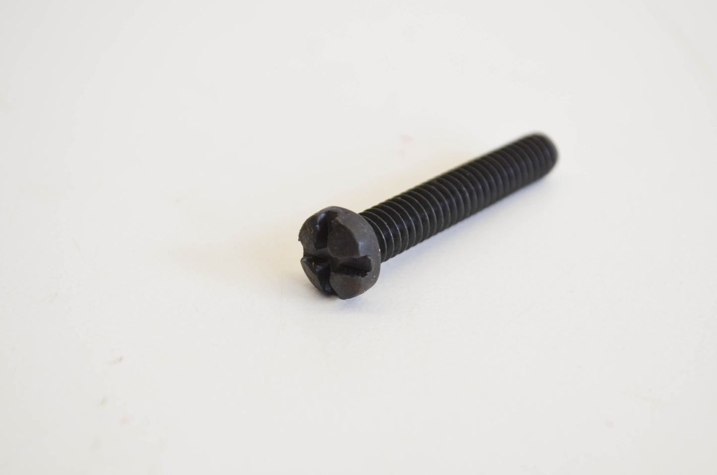New OEM Briggs & Stratton 93360, 91257 Screw NOS