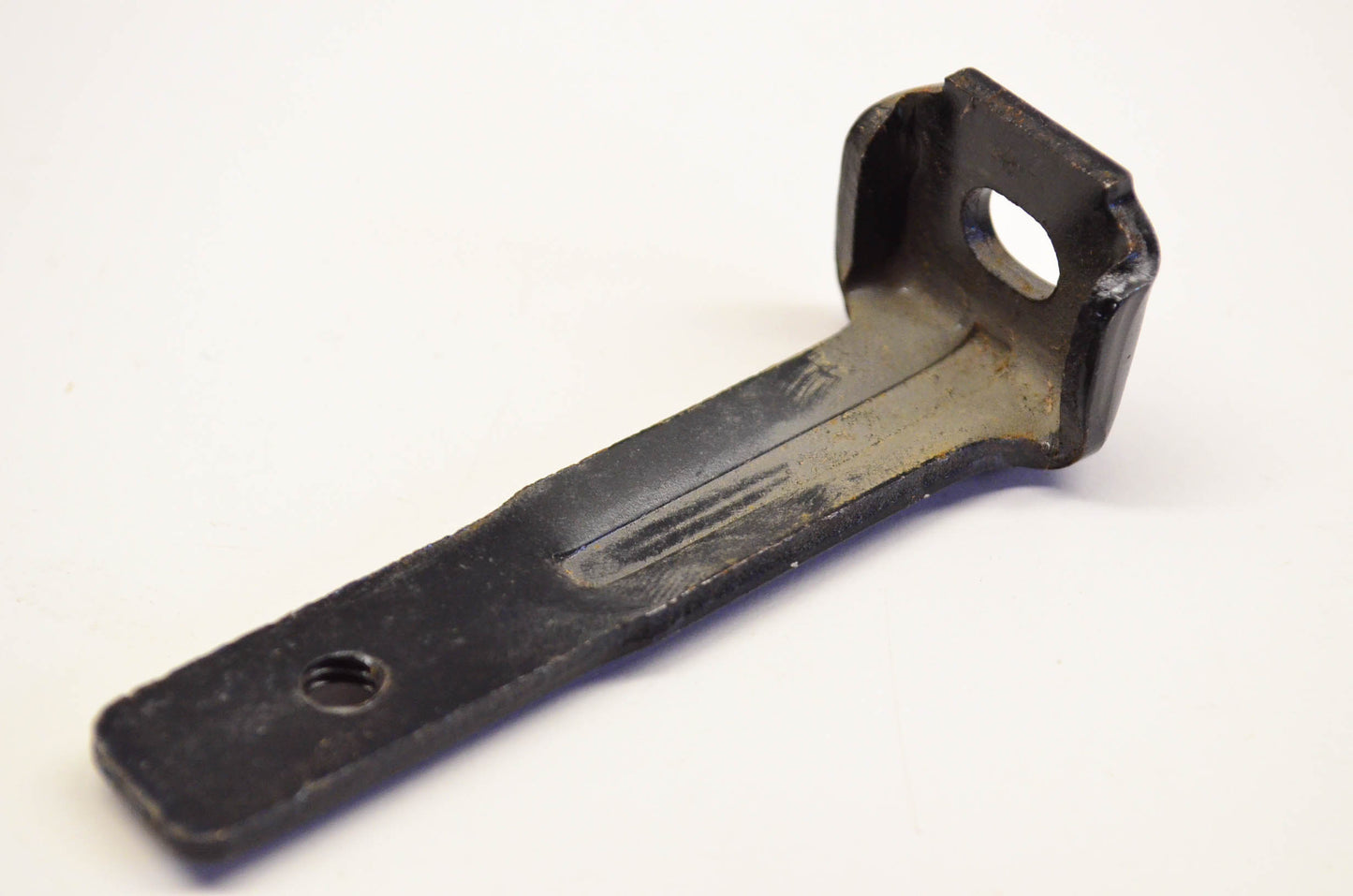 New OEM Briggs & Stratton 220195 Fuel Tank Bracket NOS