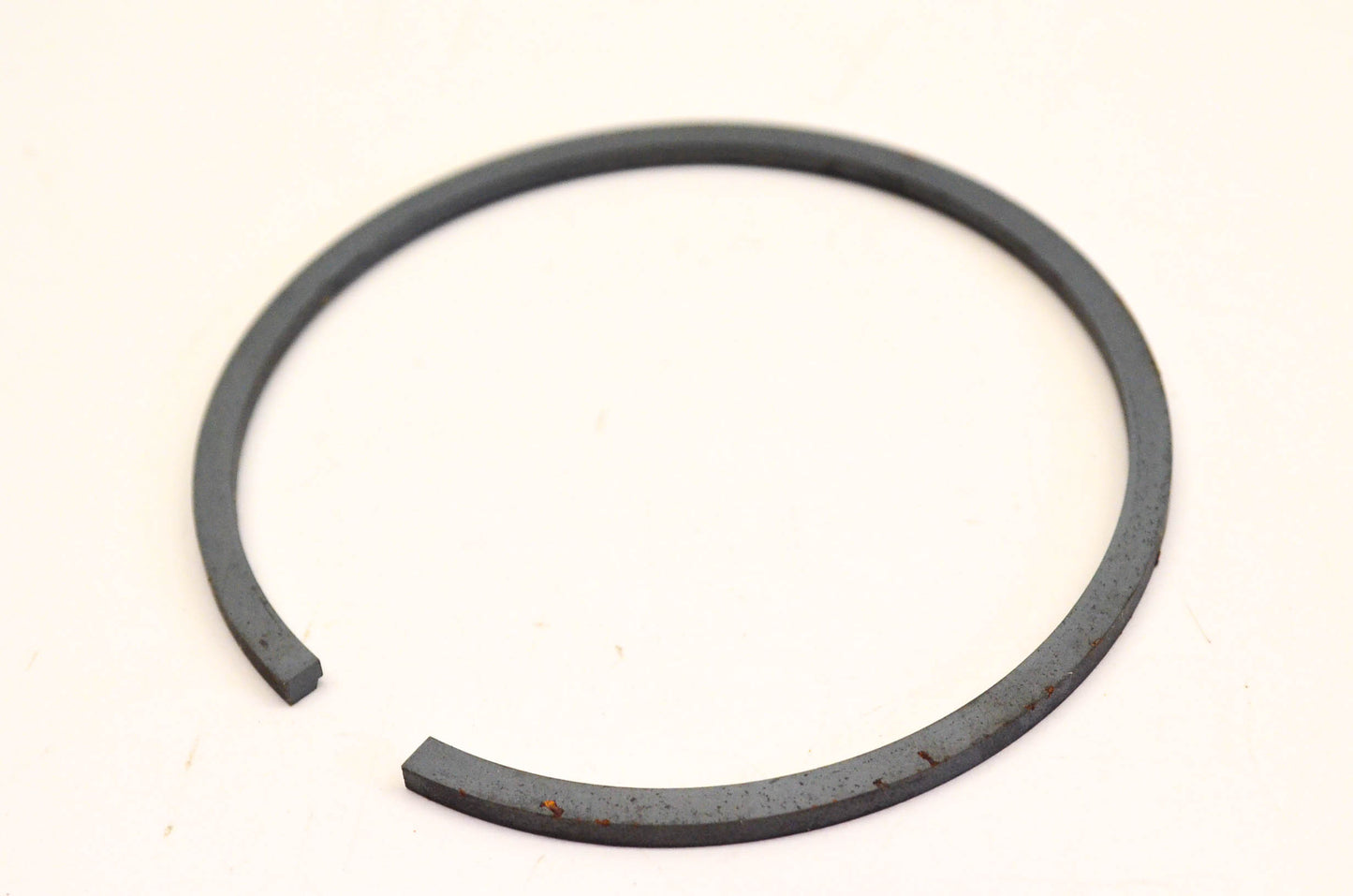 New OEM Briggs & Stratton 210073 Piston Ring NOS