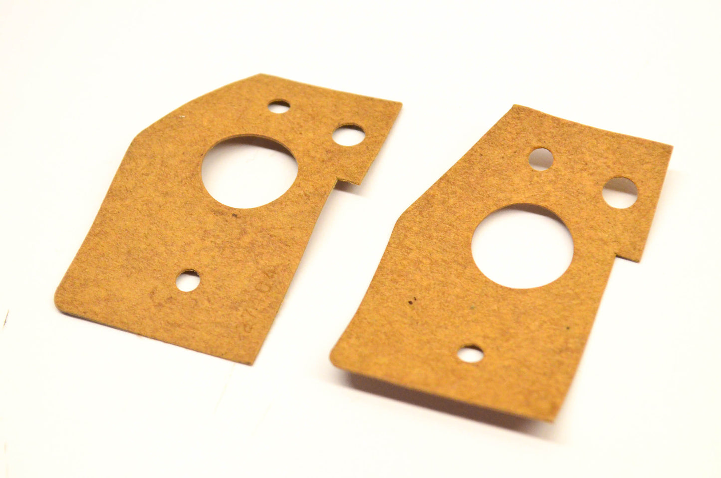 New OEM Briggs & Stratton 27404 Tank Mounting Gasket Qty 2 NOS