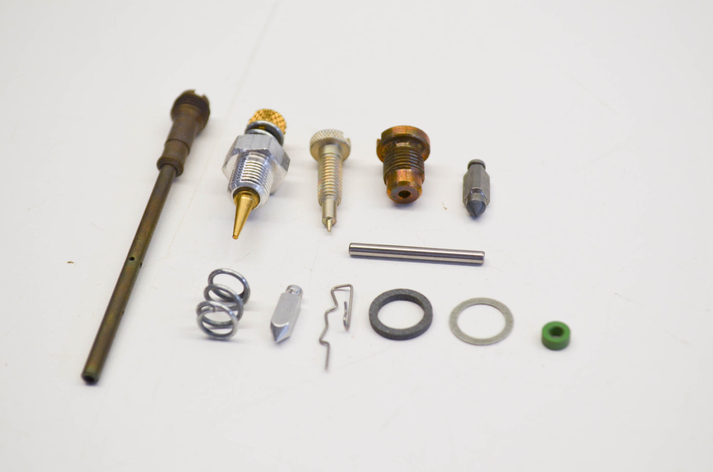 New OEM Briggs & Stratton 394693 Carburetor Overhaul Kit NOS