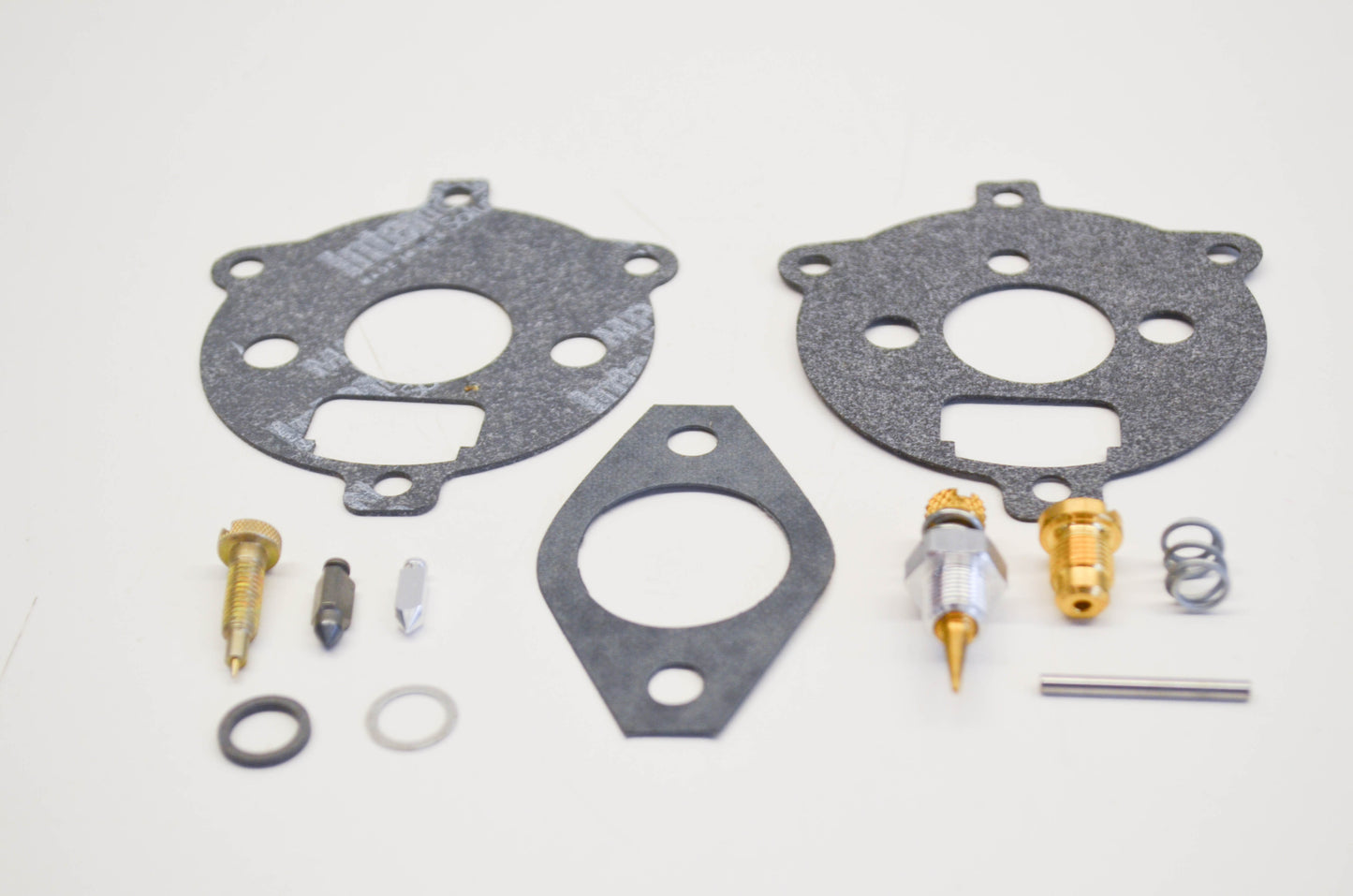 New OEM Briggs & Stratton 394693 Carburetor Overhaul Kit NOS