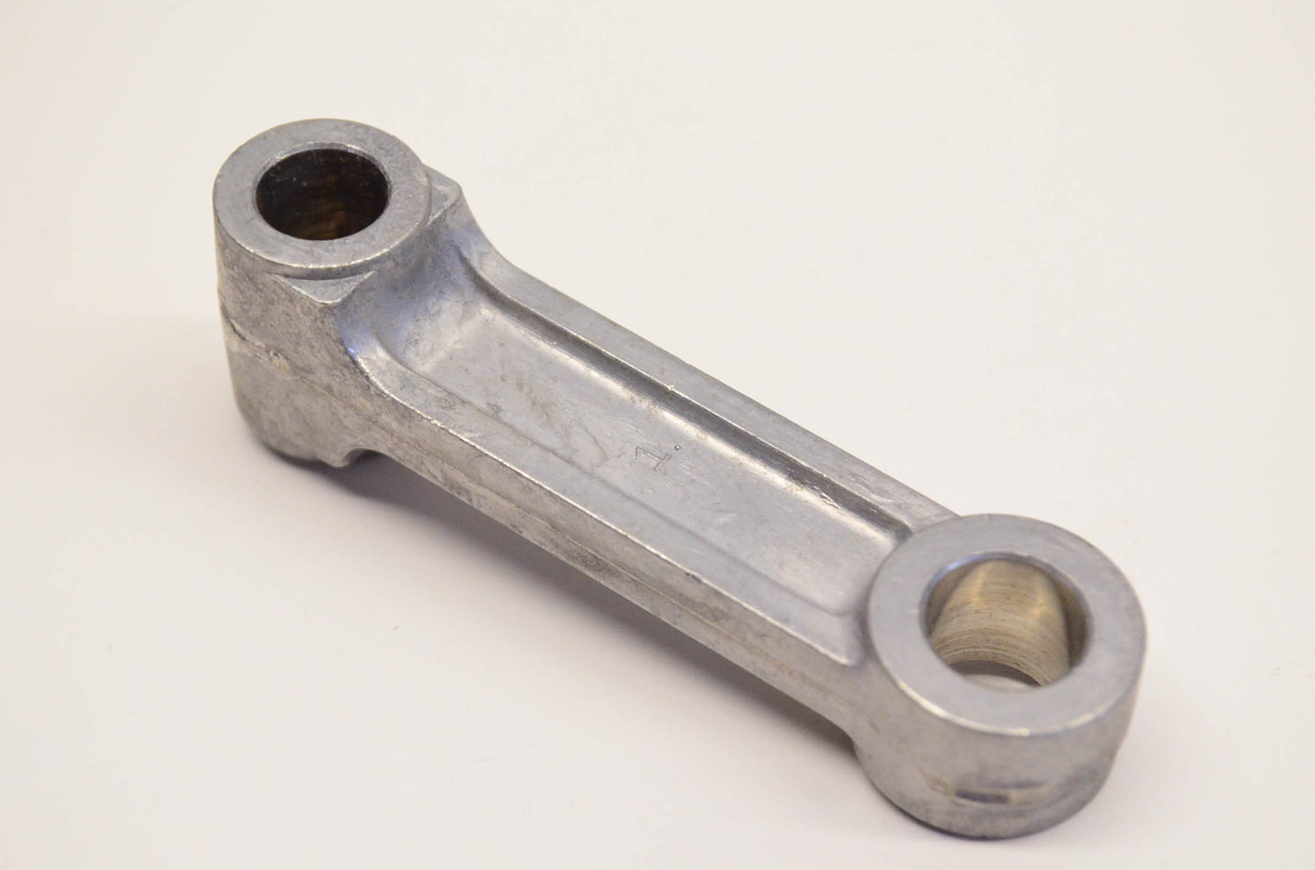 New OEM Briggs & Stratton 211675 Counter Weight Link NOS