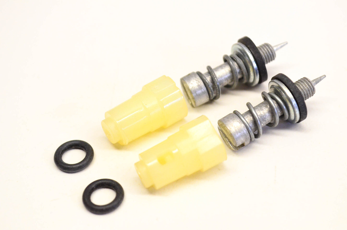 New OEM Briggs & Stratton 395508, 9335 Needle Valve QTY 2 NOS