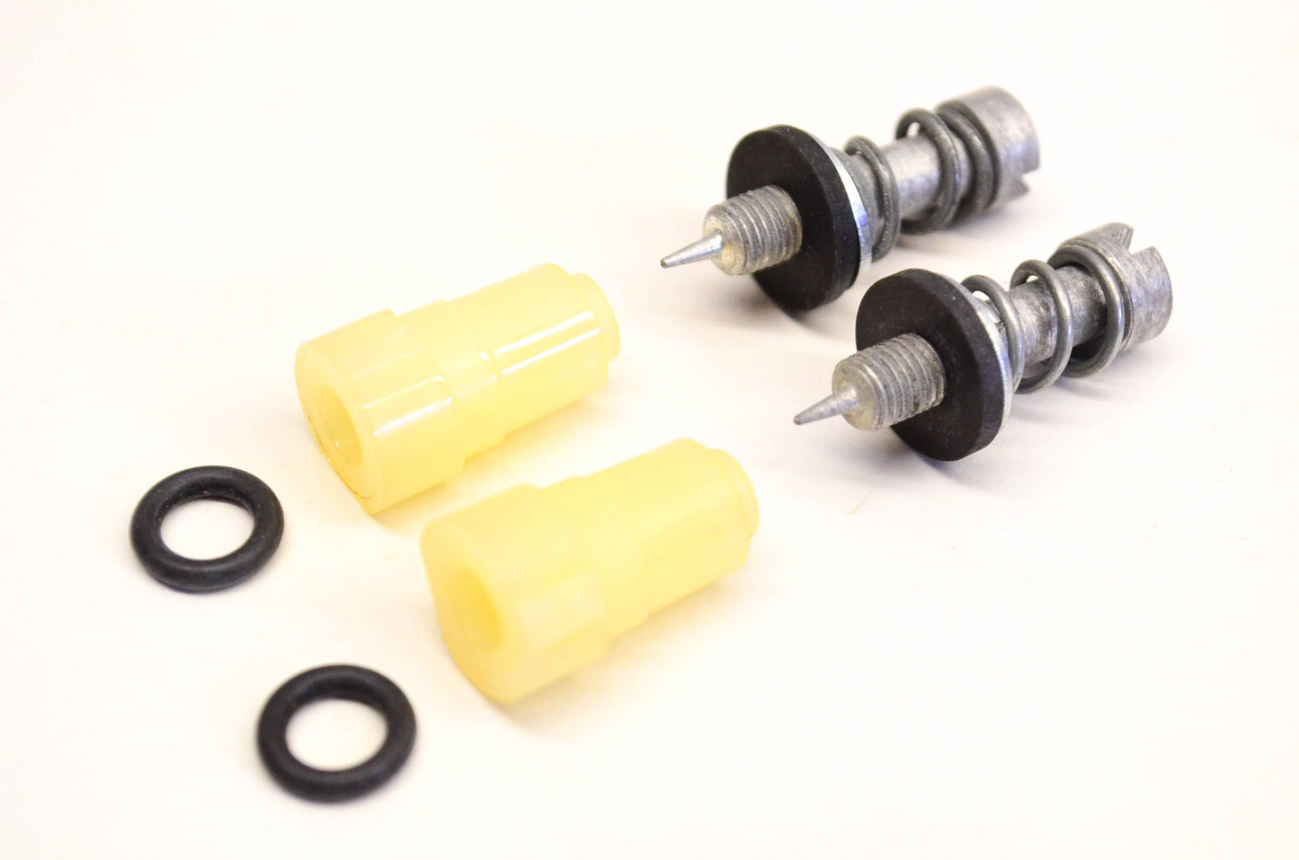 New OEM Briggs & Stratton 395508, 9335 Needle Valve QTY 2 NOS
