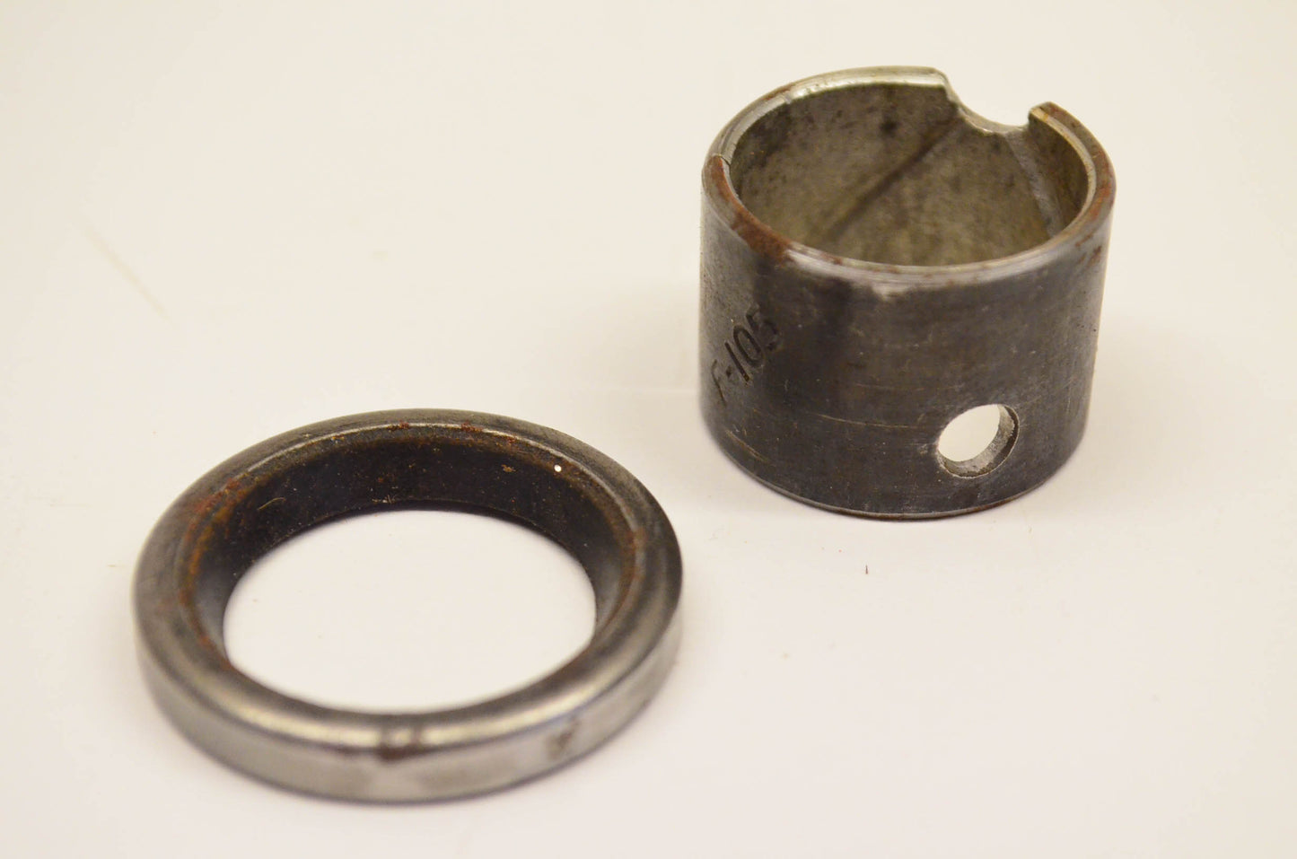 New OEM Briggs & Stratton 293708 Cylinder Bushing NOS