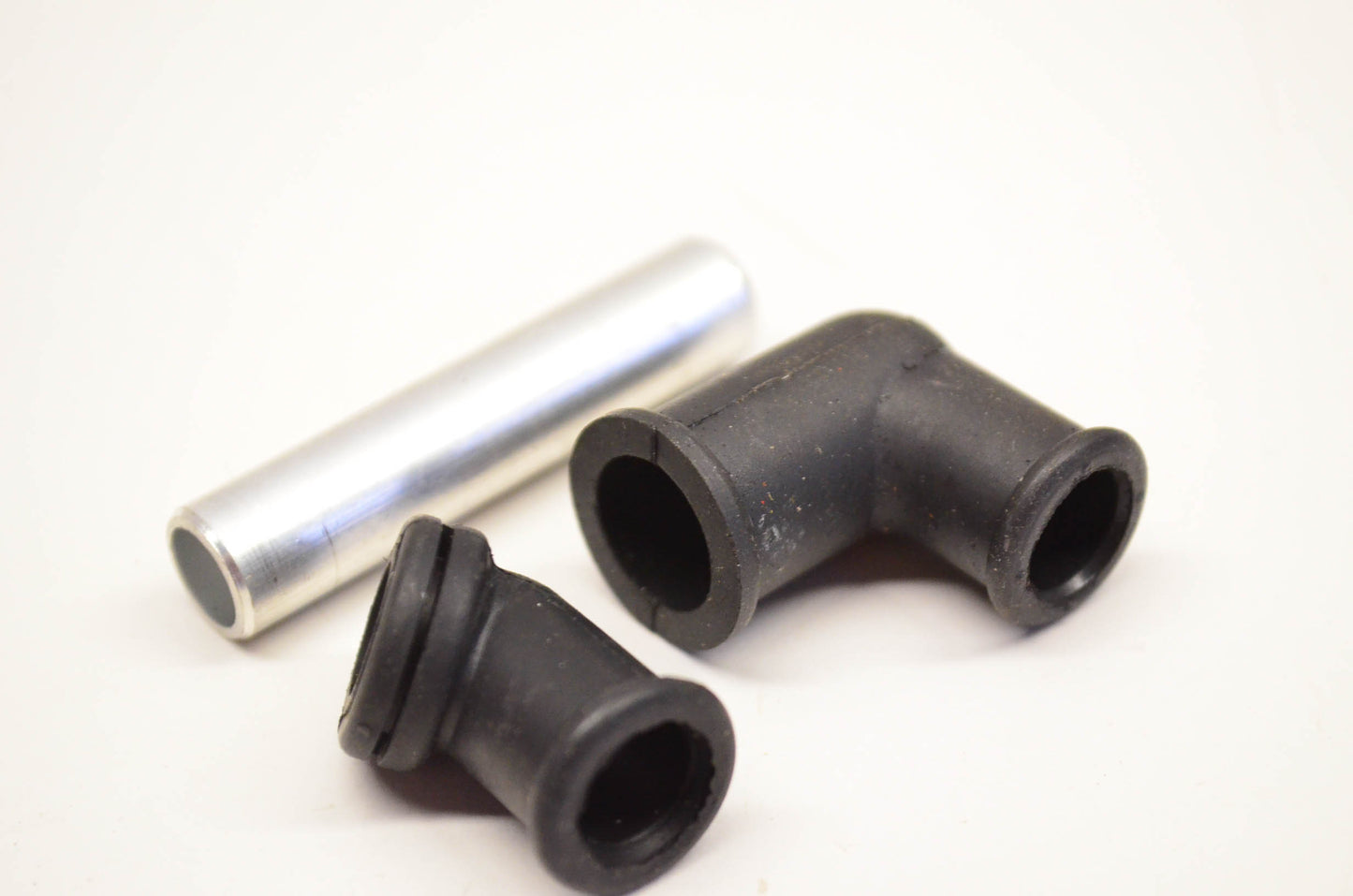 New OEM Briggs & Stratton 392635, 611 Breather Tube Kit NOS