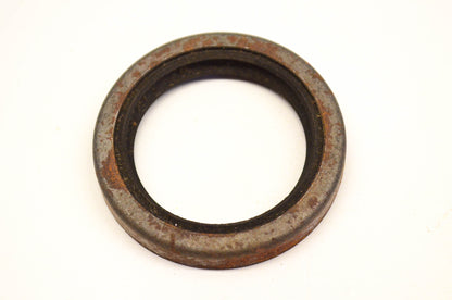 New OEM Briggs & Stratton 13681 Oil Seal NOS