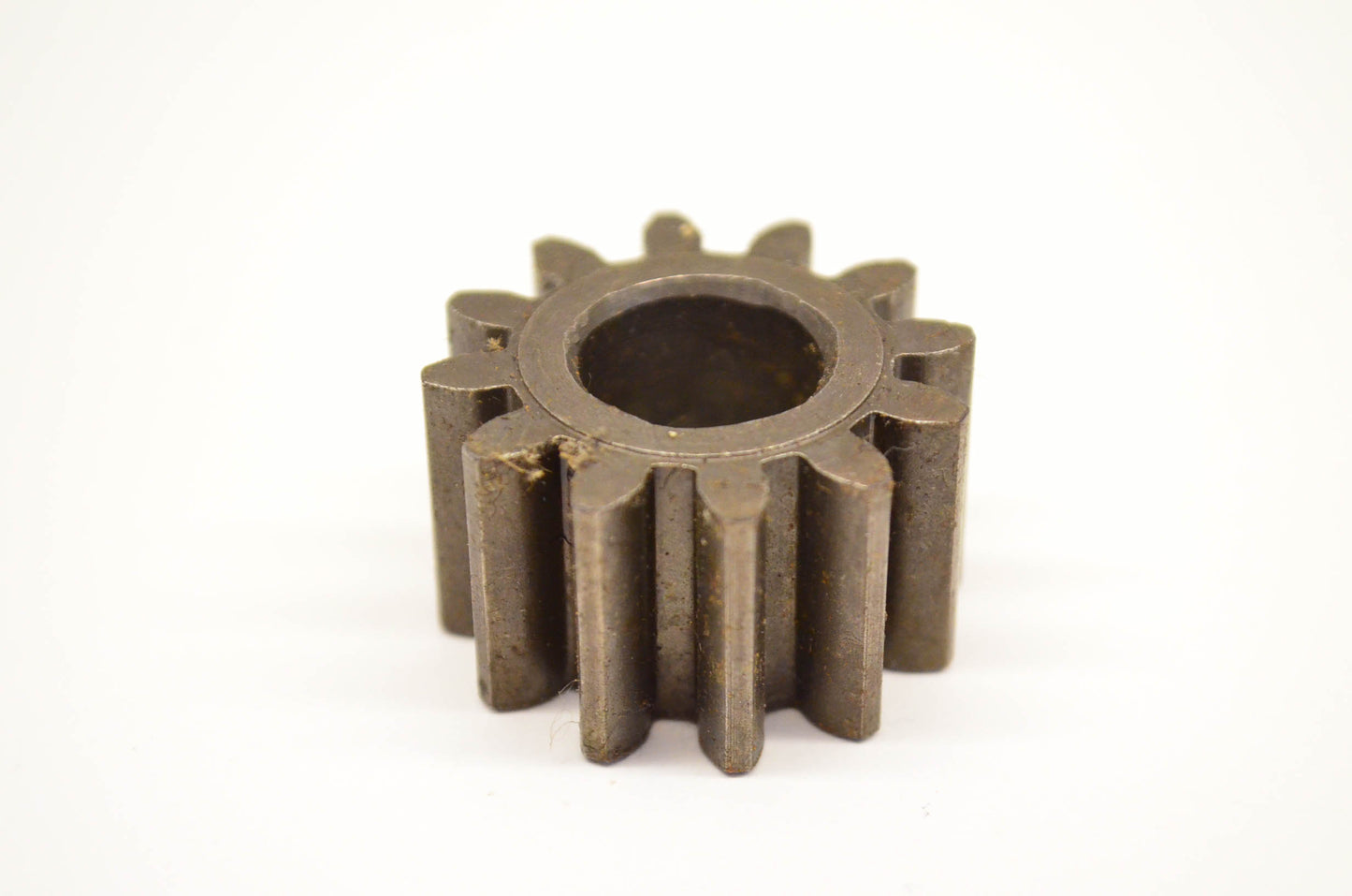 New OEM Briggs & Stratton 21115, 7021115YP Pinion Gear NOS