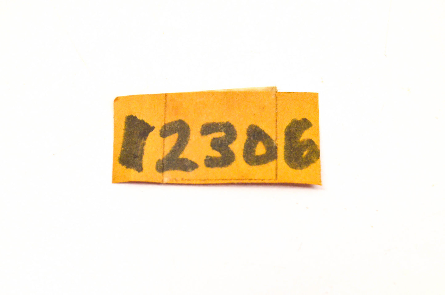 New OEM Briggs & Stratton 12306, 703973 Bushing NOS
