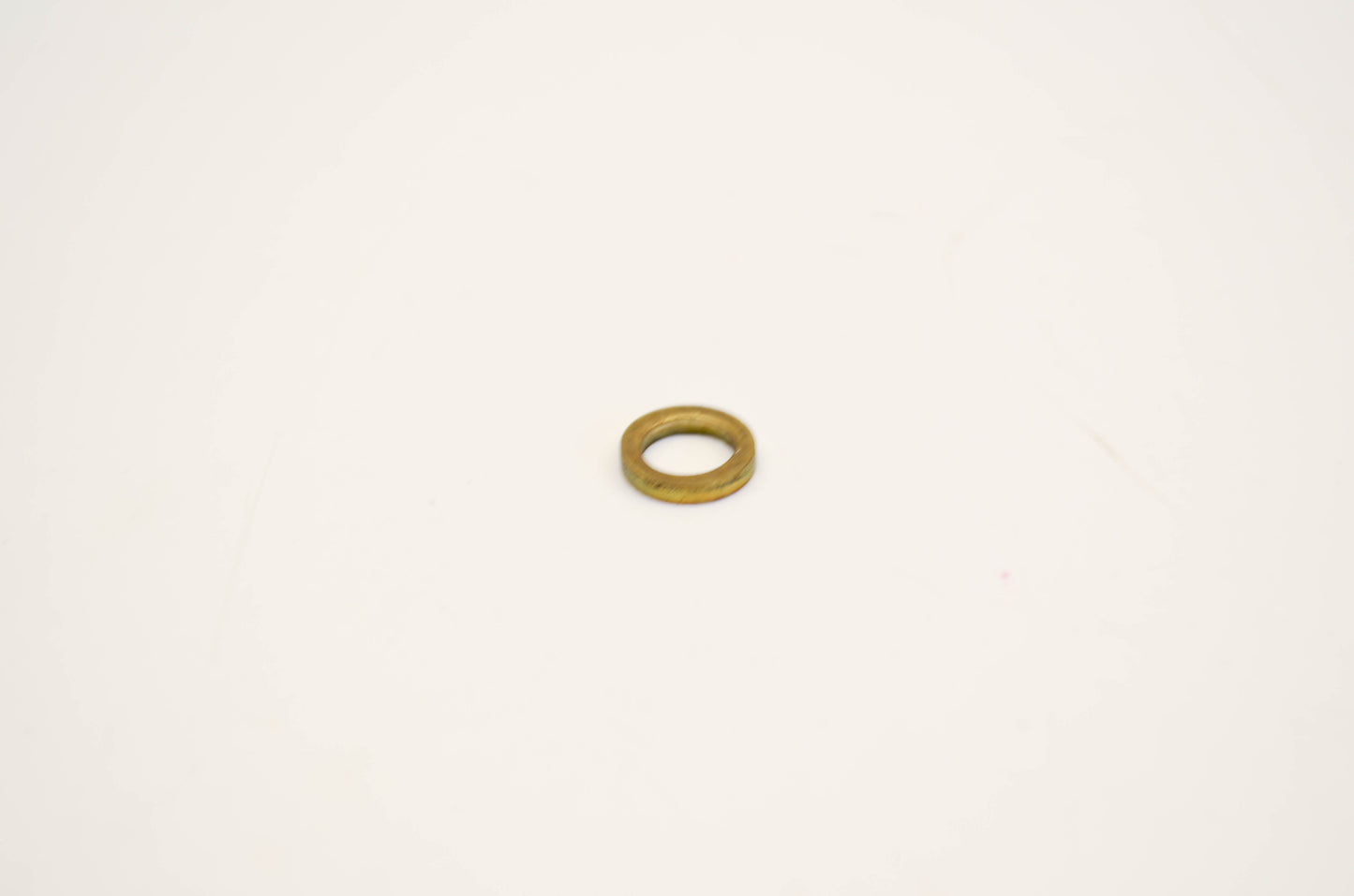 New OEM Briggs & Stratton 22032 Valve Washer NOS