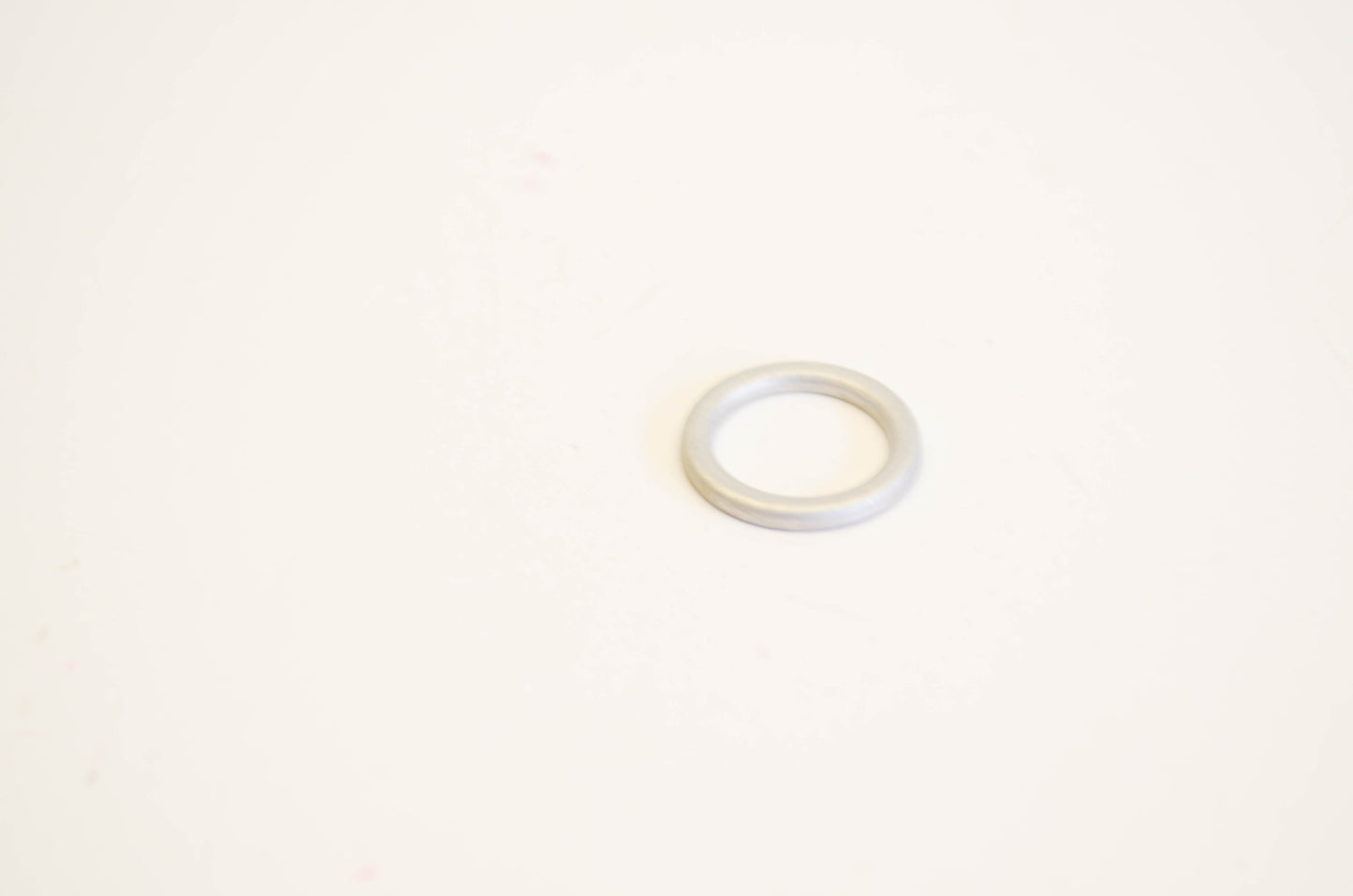 New OEM Briggs & Stratton 221377, 9338 Spring Cap NOS