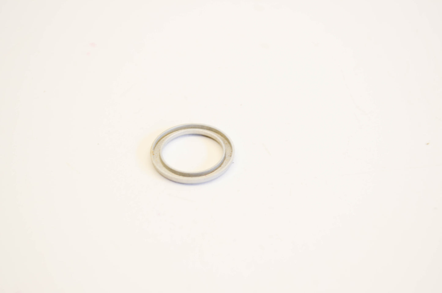 New OEM Briggs & Stratton 221377, 9338 Spring Cap NOS