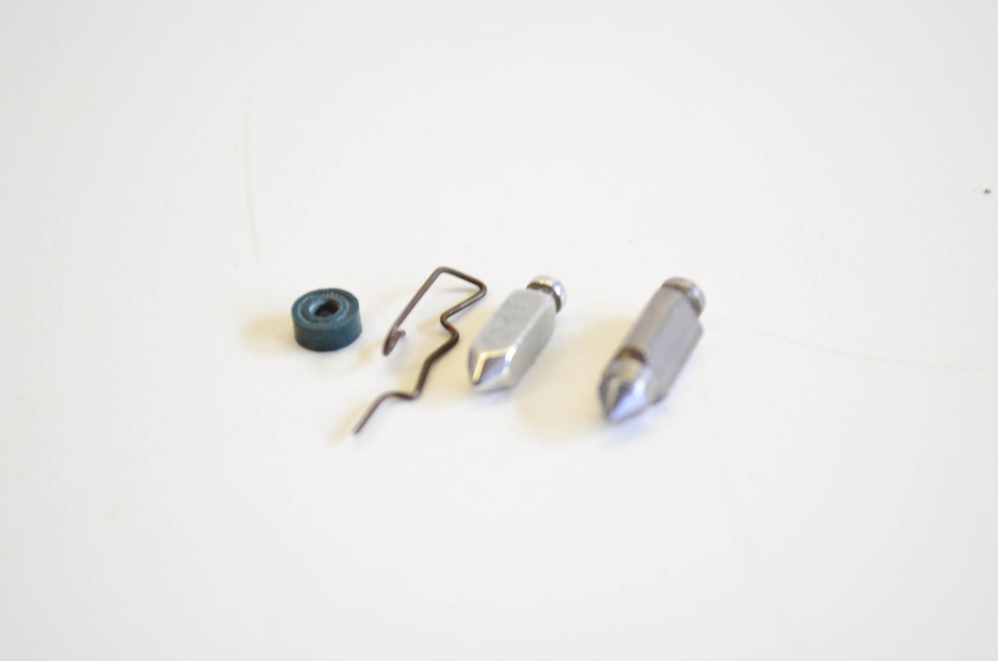 New OEM Briggs & Stratton 394681, 9007 Carburetor Float Valve Kit NOS
