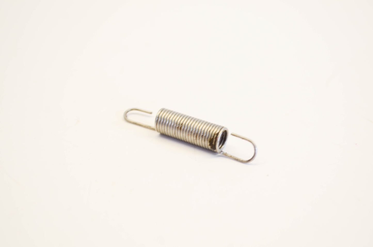 New OEM Briggs & Stratton 690457 Throttle Return Spring NOS