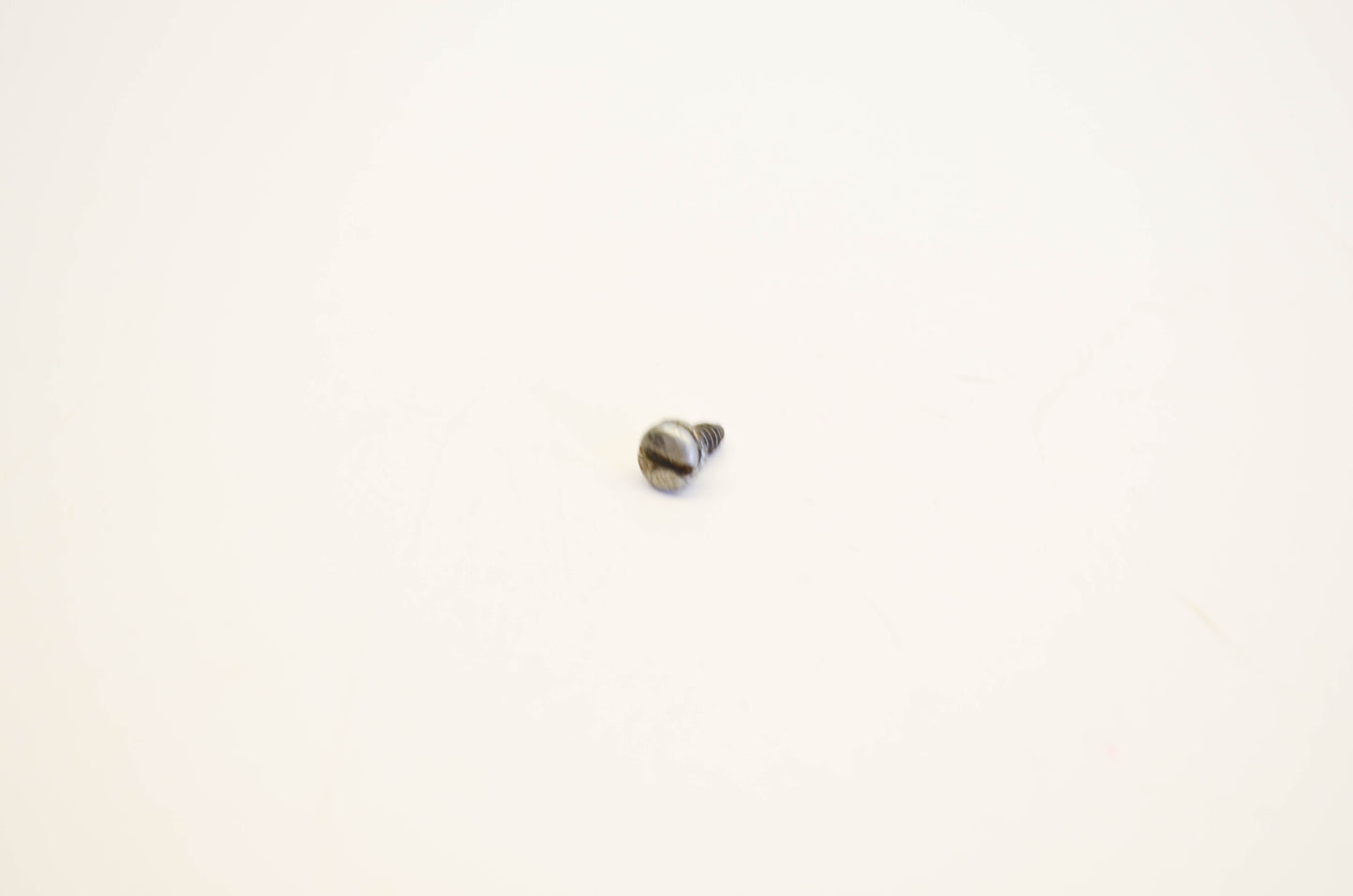 New OEM Briggs & Stratton 93499, 2991 Screw NOS