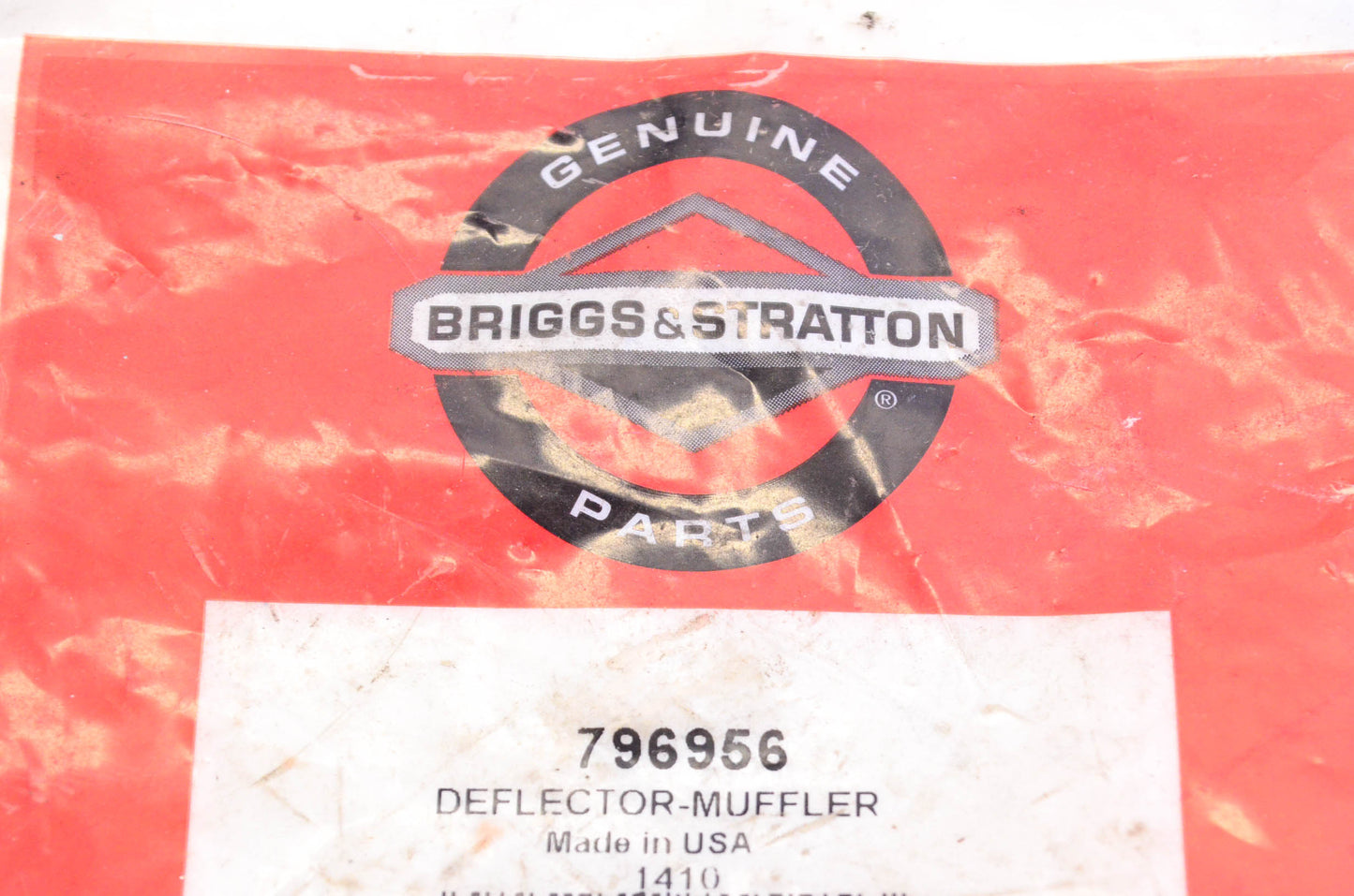New OEM Briggs & Stratton 796956 Muffler Deflector Kit NOS