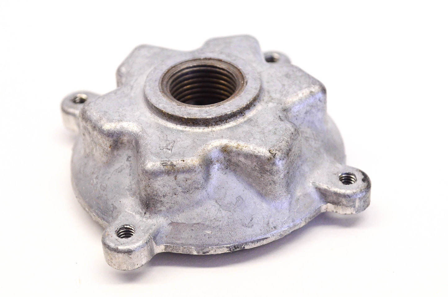 New OEM Briggs & Stratton 212132 Clutch Housing NOS