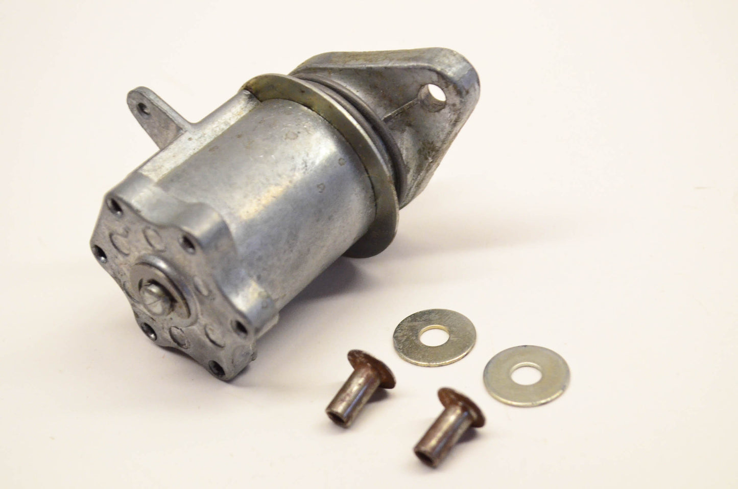 New OEM Briggs & Stratton 296445 Flywheel Holder Kit NOS