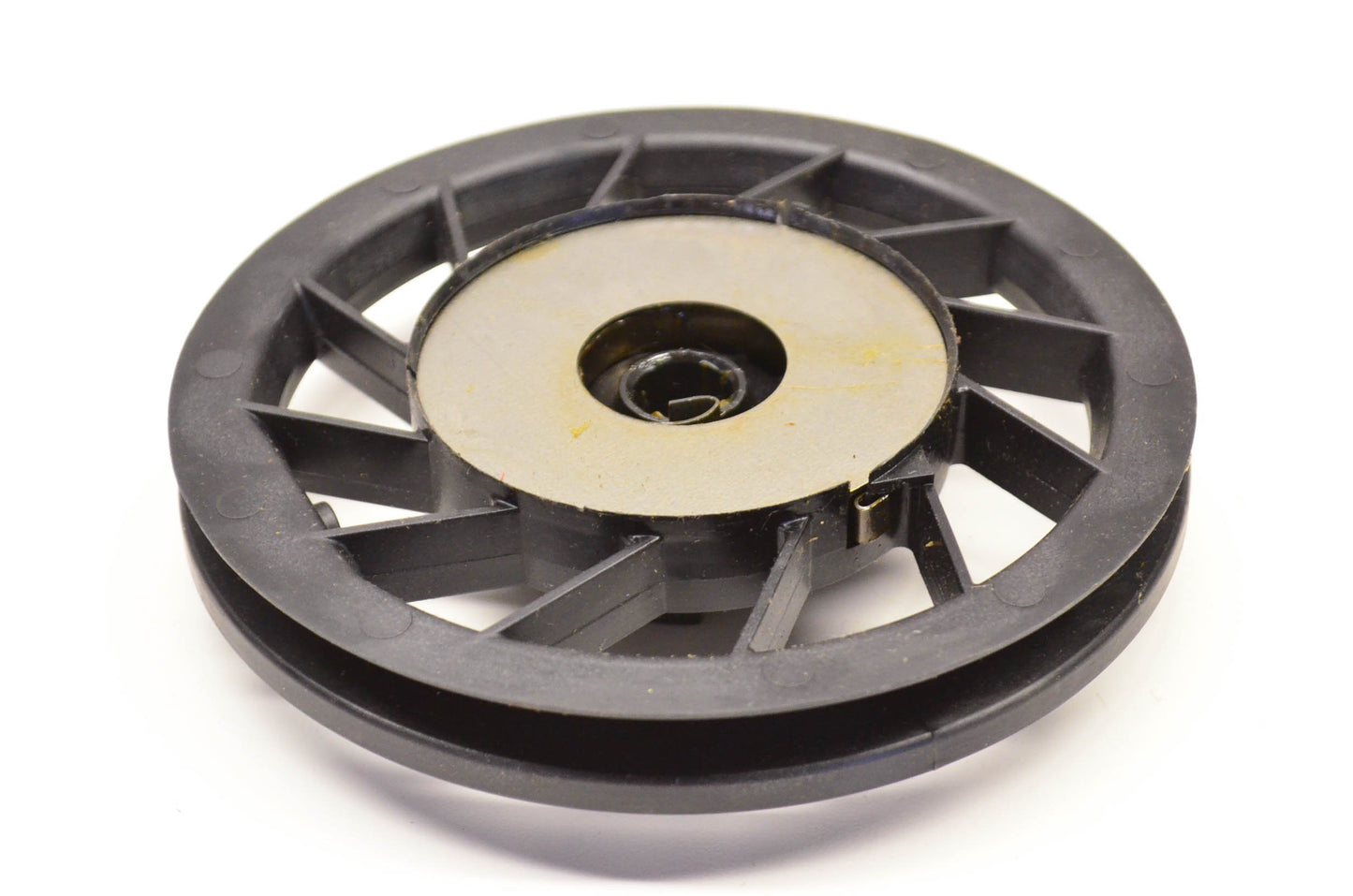 New OEM Briggs & Stratton 492832 Starter Pulley NOS
