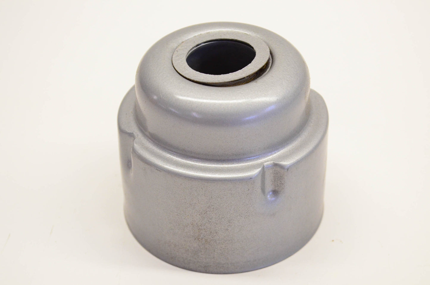 New OEM Briggs & Stratton 292038 Air Cleaner Bowl NOS