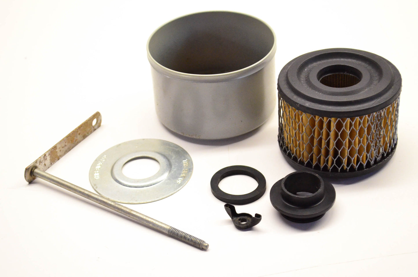 New OEM Briggs & Stratton 392308 Air Cleaner Kit NOS