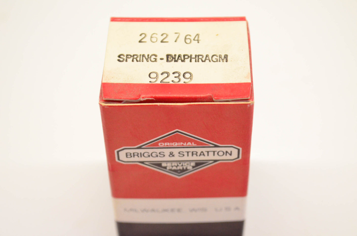 New OEM Briggs & Stratton 262764 Diaphragm Spring NOS
