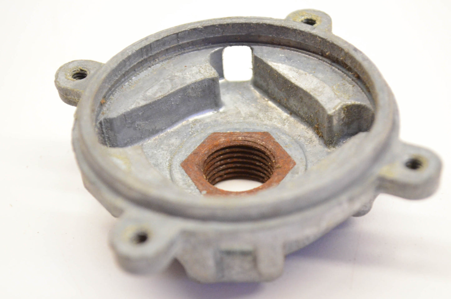 New OEM Briggs & Stratton 210400 Starter Clutch Housing NOS