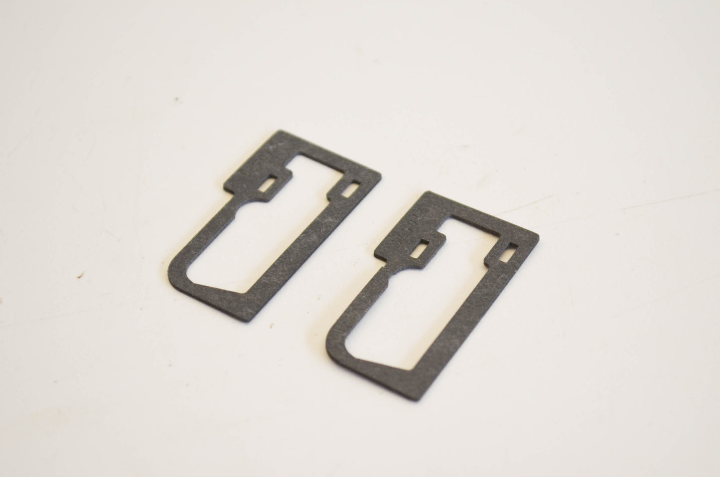 New OEM Briggs & Stratton 270571 Choke Cover Gasket Qty 2 NOS