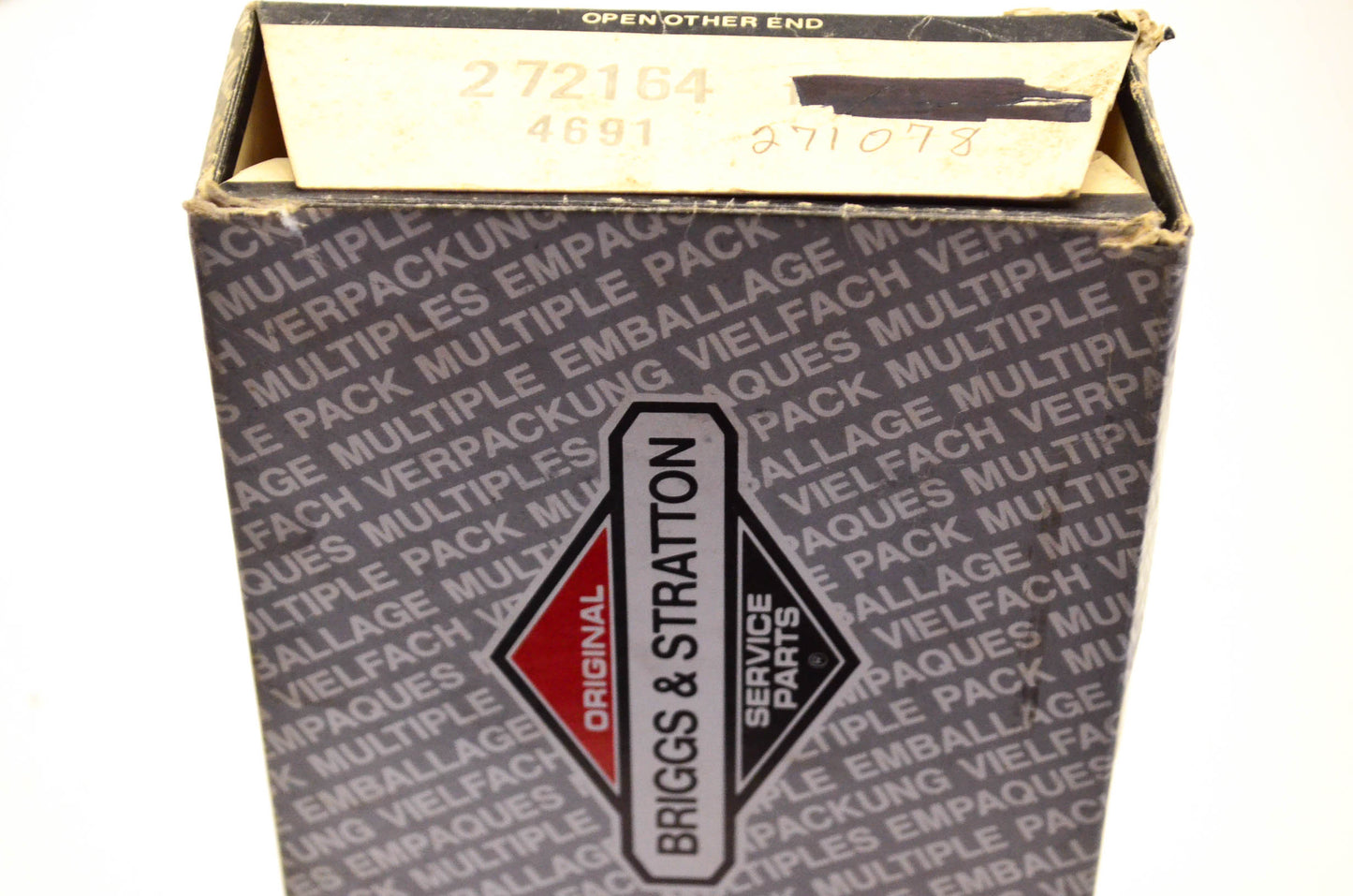 New OEM Briggs & Stratton 272164 Cylinder Head Gasket NOS