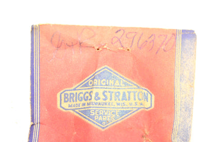 New OEM Briggs & Stratton 296370 Governor Spring Assembly NOS