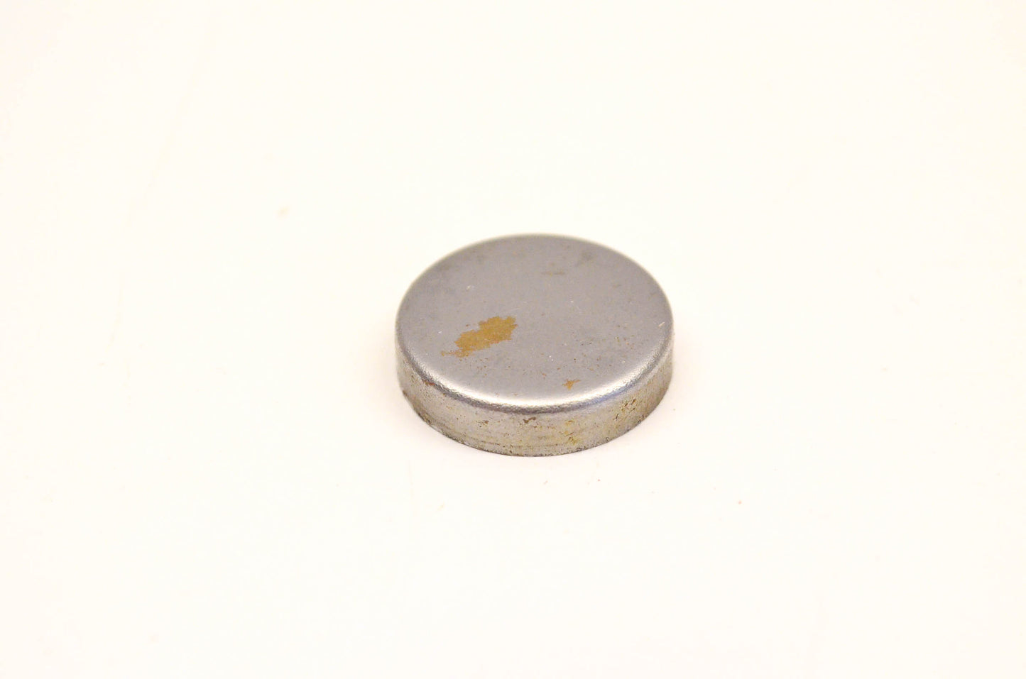 New OEM Briggs & Stratton 222251 Camshaft Plug NOS