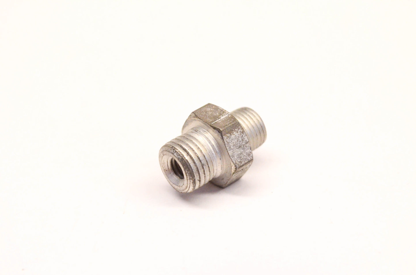 New OEM Briggs & Stratton 230935 Needle Valve Retainer. NOS
