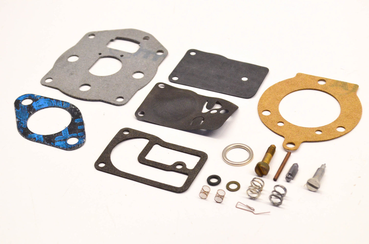 New OEM Briggs & Stratton 393301 Carburetor Kit NOS