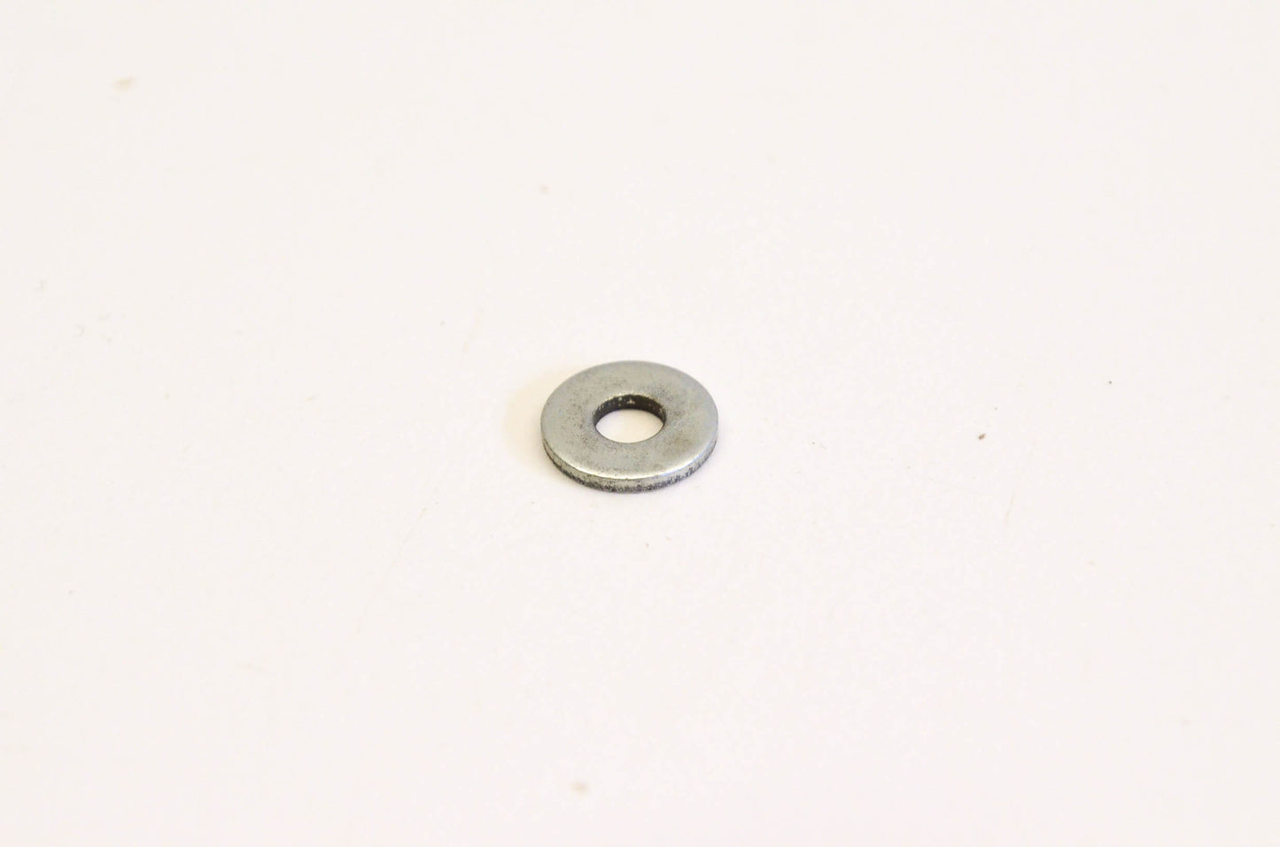 New OEM Briggs & Stratton 220982 Washer NOS