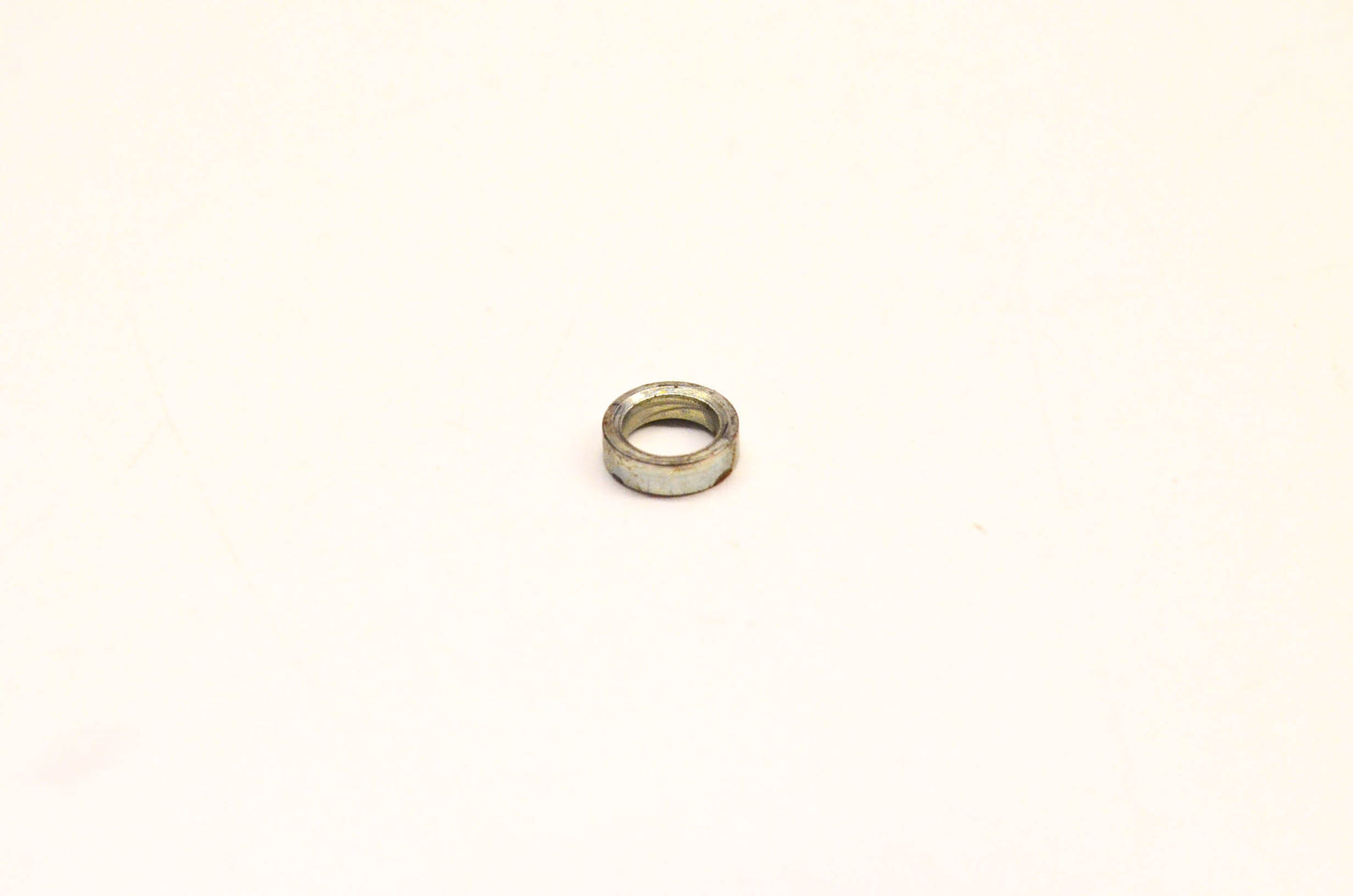 New OEM Briggs & Stratton 231325 Lever Spacer NOS